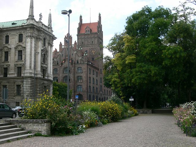 München - Sicht vom Alten Botanischen Garten