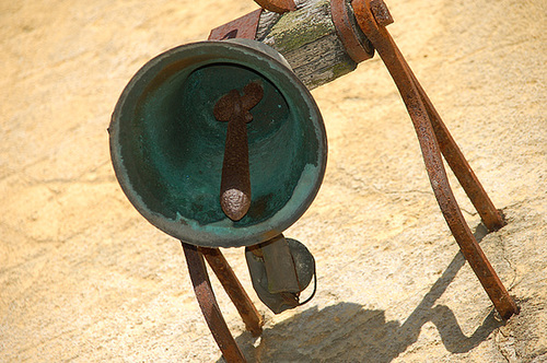 CLOCHE