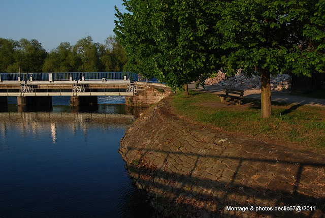 chutes d'eau (cote piscine du Waken)