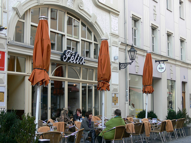 Straßencafe in Regensburg