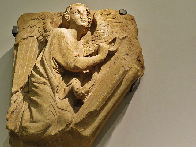 sawley angel,angel of c.1280 from tomb canopy of ralph de chaddesdon at sawley, derbyshire. now in the v. and a. he was treasurer of lichfield, archdeacon of coventry and diocesan chancellor.