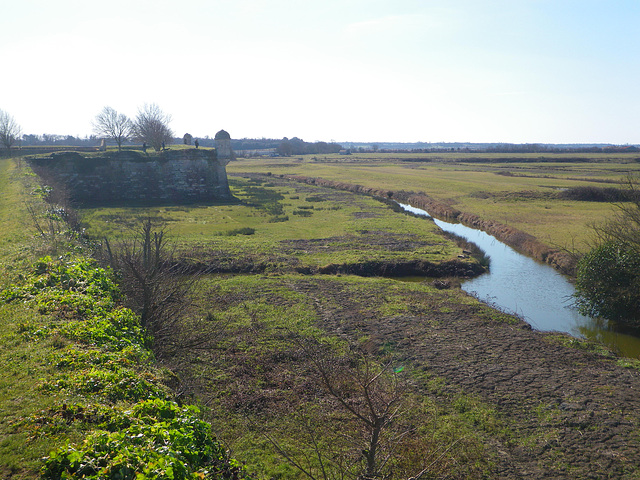 Au pied des remparts de Brouage