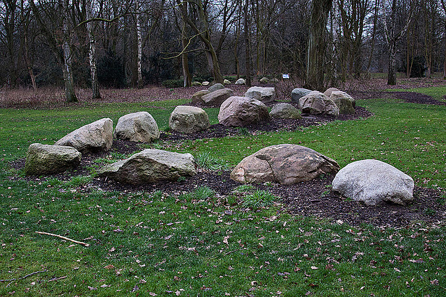 20120128 7062RAw [D~LIP] Kunstobjekt Endmuräne, Landschaftsgarten, Bad Salzuflen