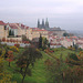 Panoramo de la kvartalo Hradčany kaj Praga burgo  el la montparko Petřín