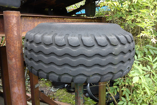 Tired tyre