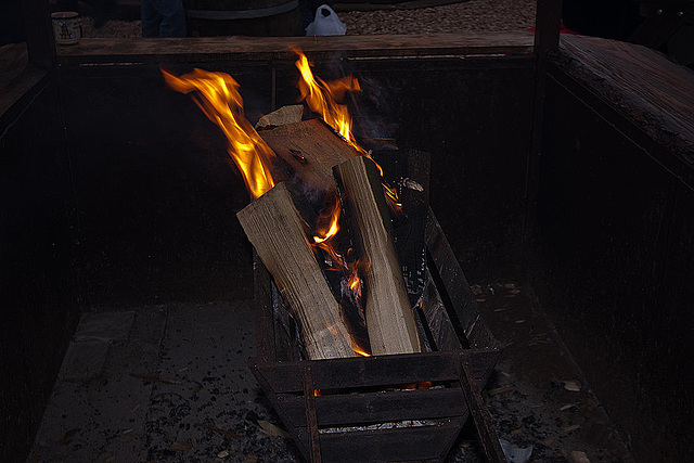 20111126 6915RWfw Aufwärmfeuer Weihnachtstraum BS