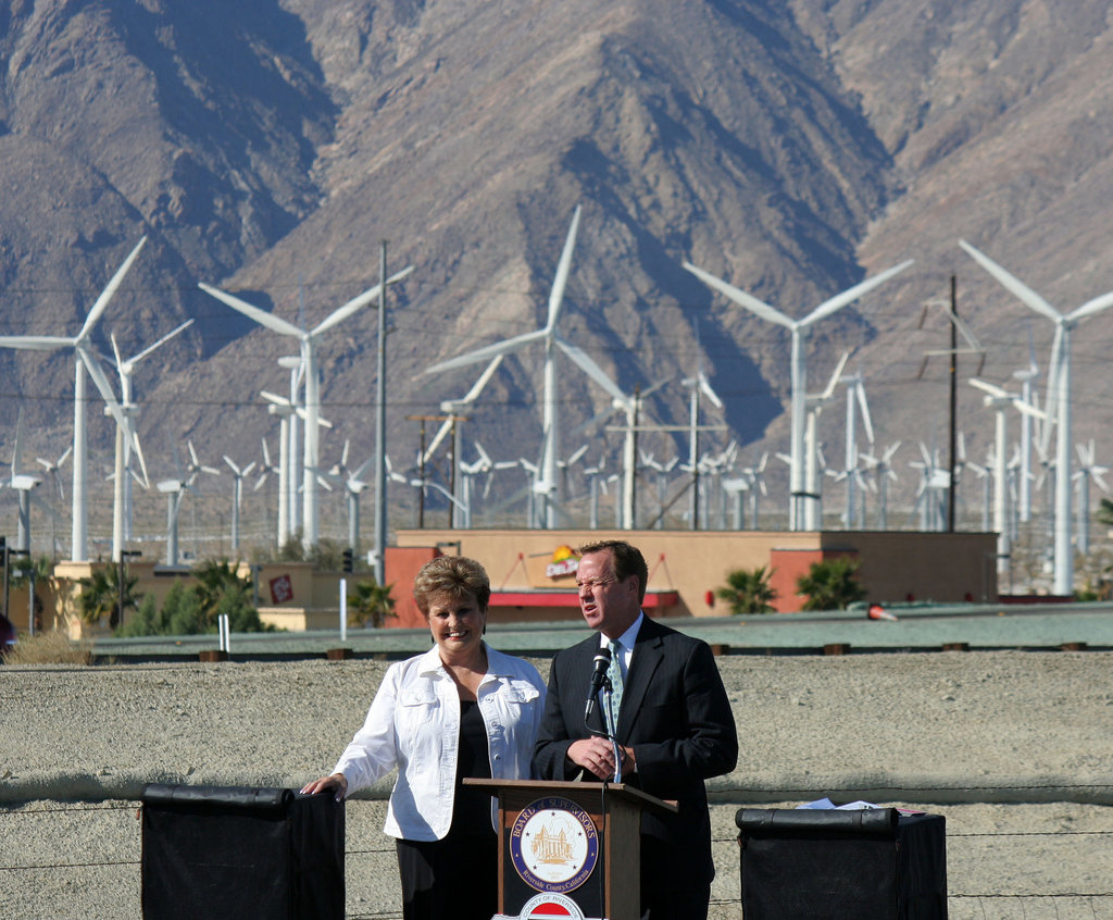 Mayor Parks & Pougnet at I-10 Overpasses Ribbon Cutting (3385)