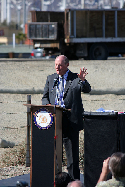 Supervisor Ashley at I-10 Overpasses Ribbon Cutting (3425)