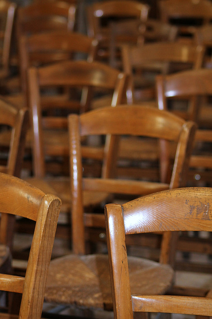 CHAISES ****