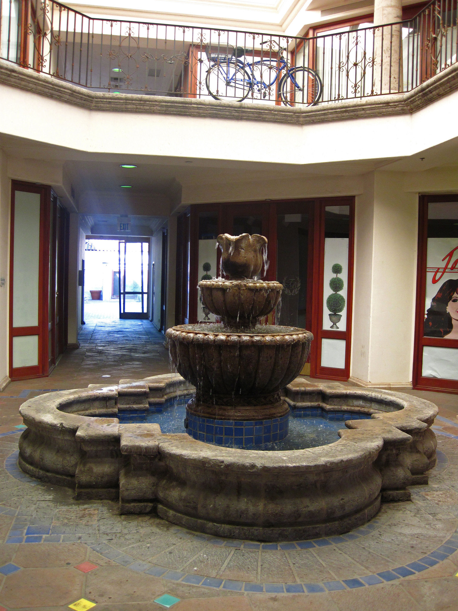 Interior Fountain in Palm Springs (2014)