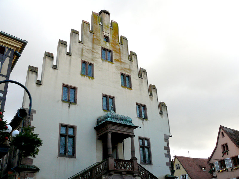 la maison fantôme...