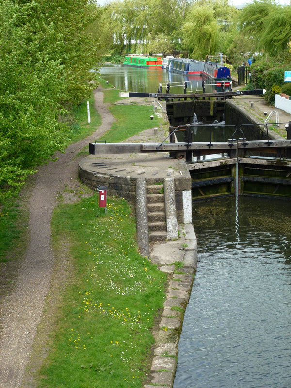grand union canal, herts.