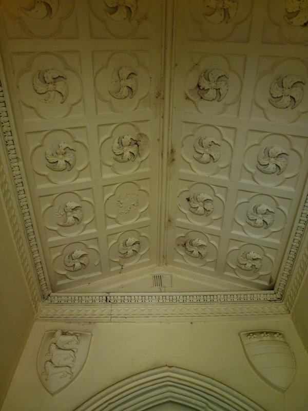 abbots langley church, herts., early c19 coade stone in the porch, 1814