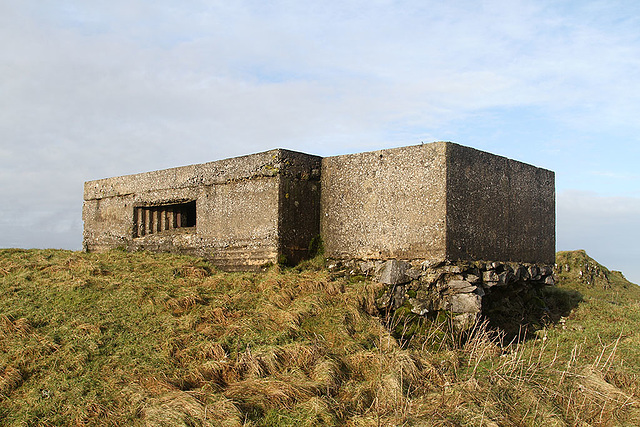 High Edge pillbox