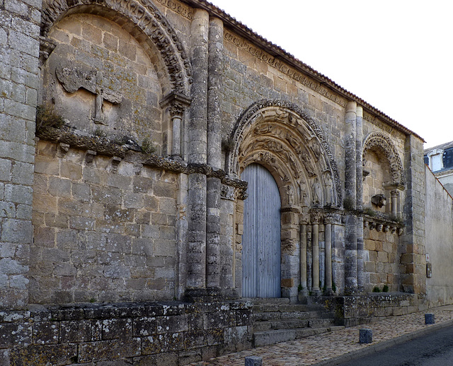 Parthenay - Notre-Dame-de-la-Couldre