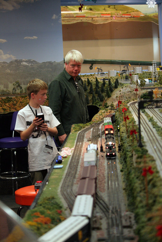 San Diego Model Railroad Museum Christmas Display (2096)