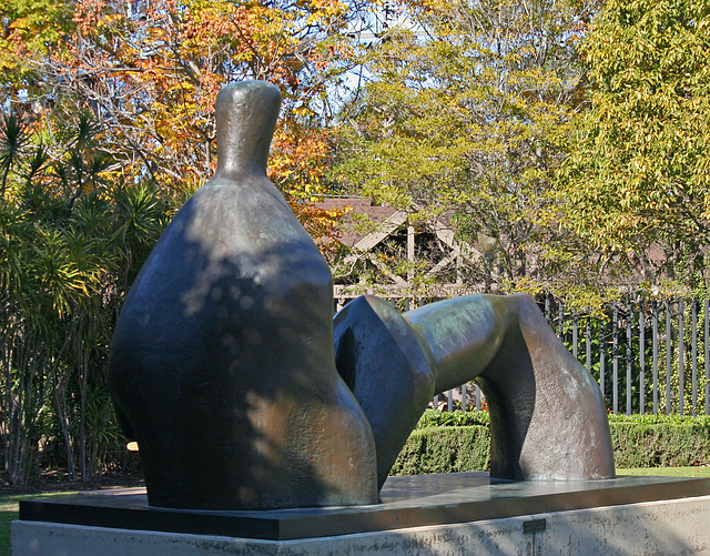 Balboa Park - Reclining Figure-Arch Leg by Henry Moore (2276)