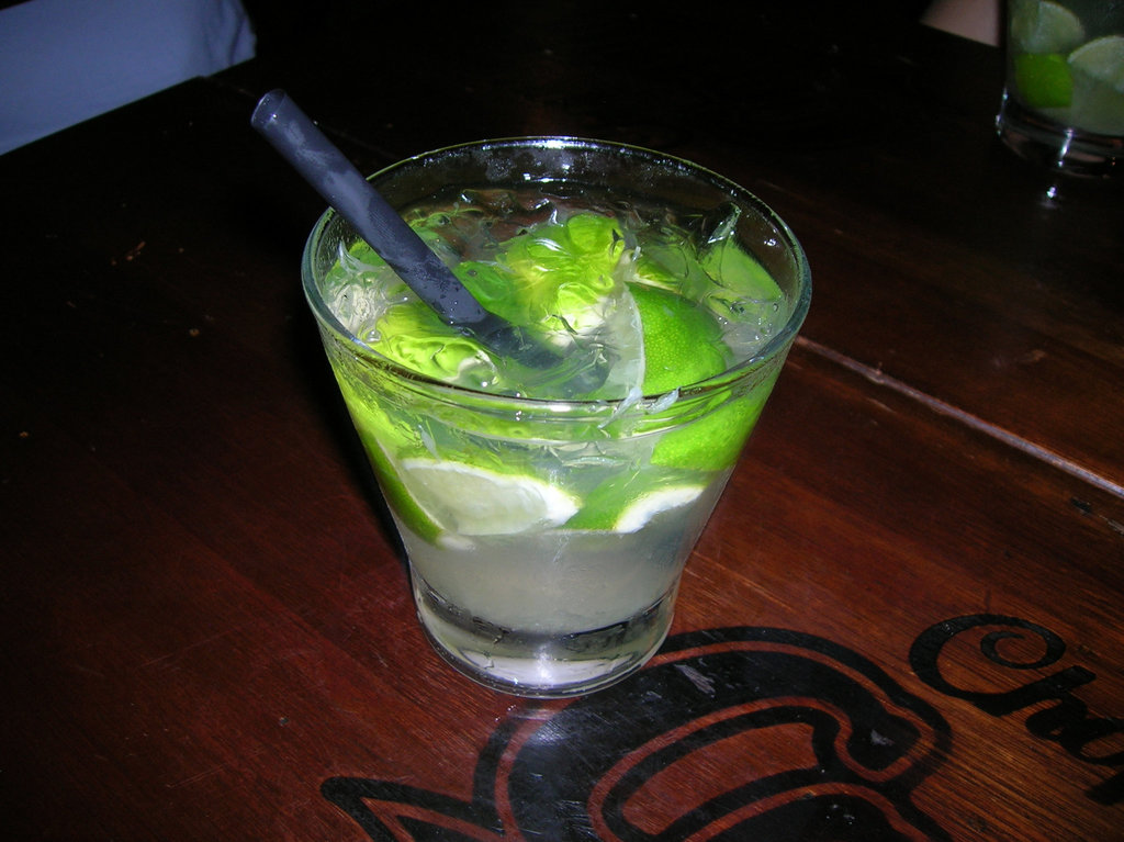 Caipirinha (la petite rustique) : Boisson Brésilienne célebre