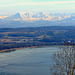 Les Alpes bernoises et le lac de Morat...