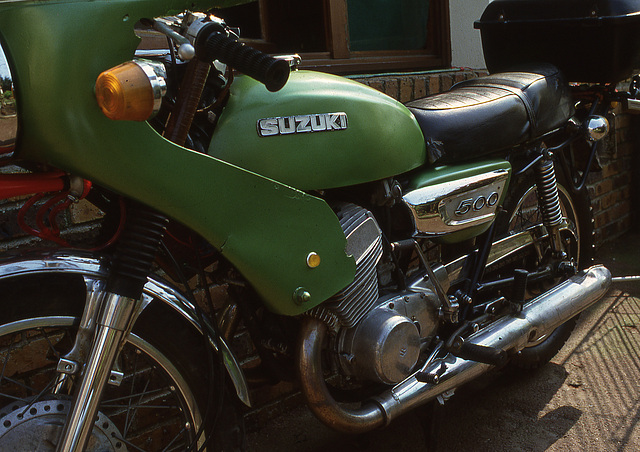 Suzuki T 500