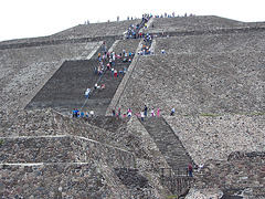 Aufstieg - Sonnenpyramide
