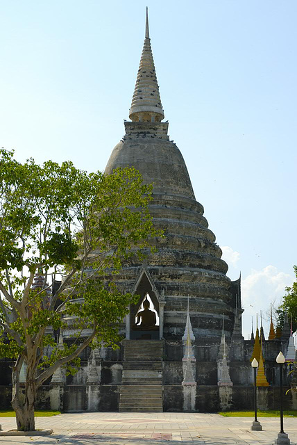 Stupa in Wat Phai Rong Wua