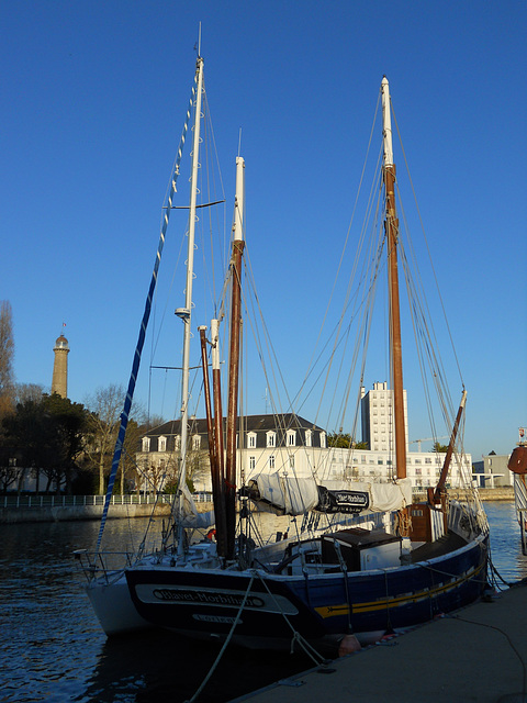 vieux grément au port