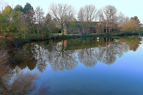 REFLETS, LUMIERES, QUIETUDE................