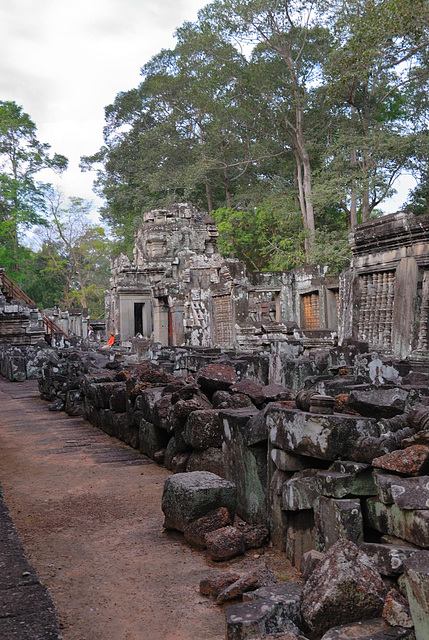 Prasat Ta Keo west side