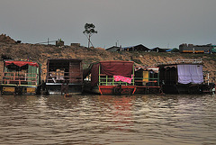 Way back to the harbor of Chong Khneas