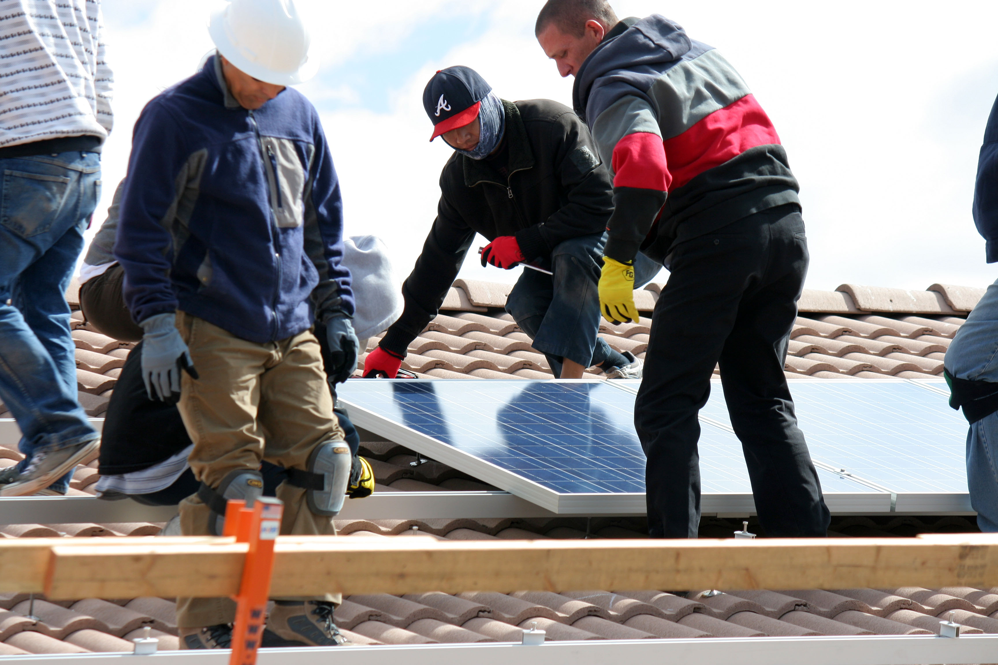 Solar Installation at the Residence of Cliff Lavy (2830)