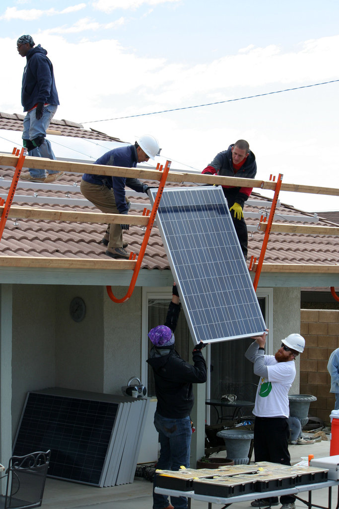 Solar Installation at the Residence of Cliff Lavy (2842)