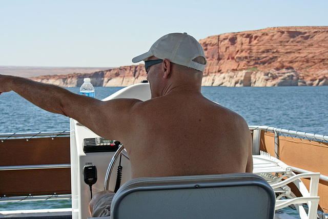 Lake Powell - Helmsman Eric Issues A Command (4492)