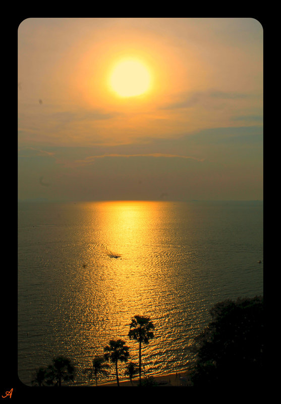 SOLEIL COUCHANT***