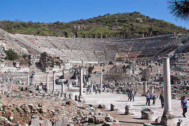 20120319 8073RAw [TR] Ephesos, Arkadiane (Hafenstrasse), Großes Theater