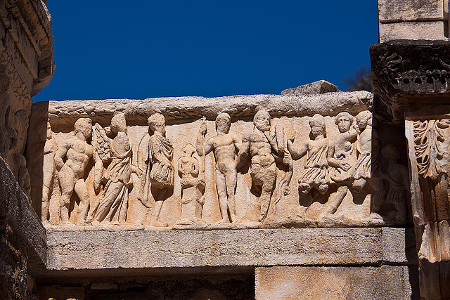 20120319 8065RAw [TR] Ephesos, Hadriantempel