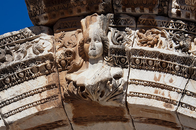 20120319 8064RAw [TR] Ephesos, Hadriantempel