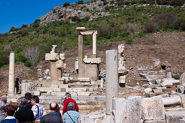 20120319 8049RAw [TR] Ephesos, Memmius-Monument