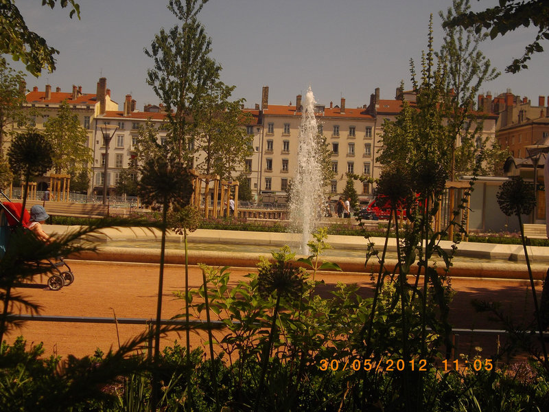 Place Bellecour a Lyon..!