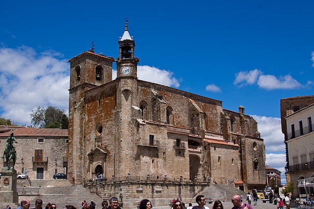 20120506 8944RAw [E] Kirche San Martin, Plaza Mayor, Trujillo, Extremadura