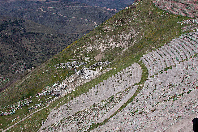 20120318 7977RAw [TR] Pergamon, Theater