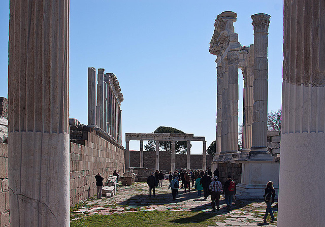 20120318 7933RAw [TR] Pergamon, Trajans-Tempel