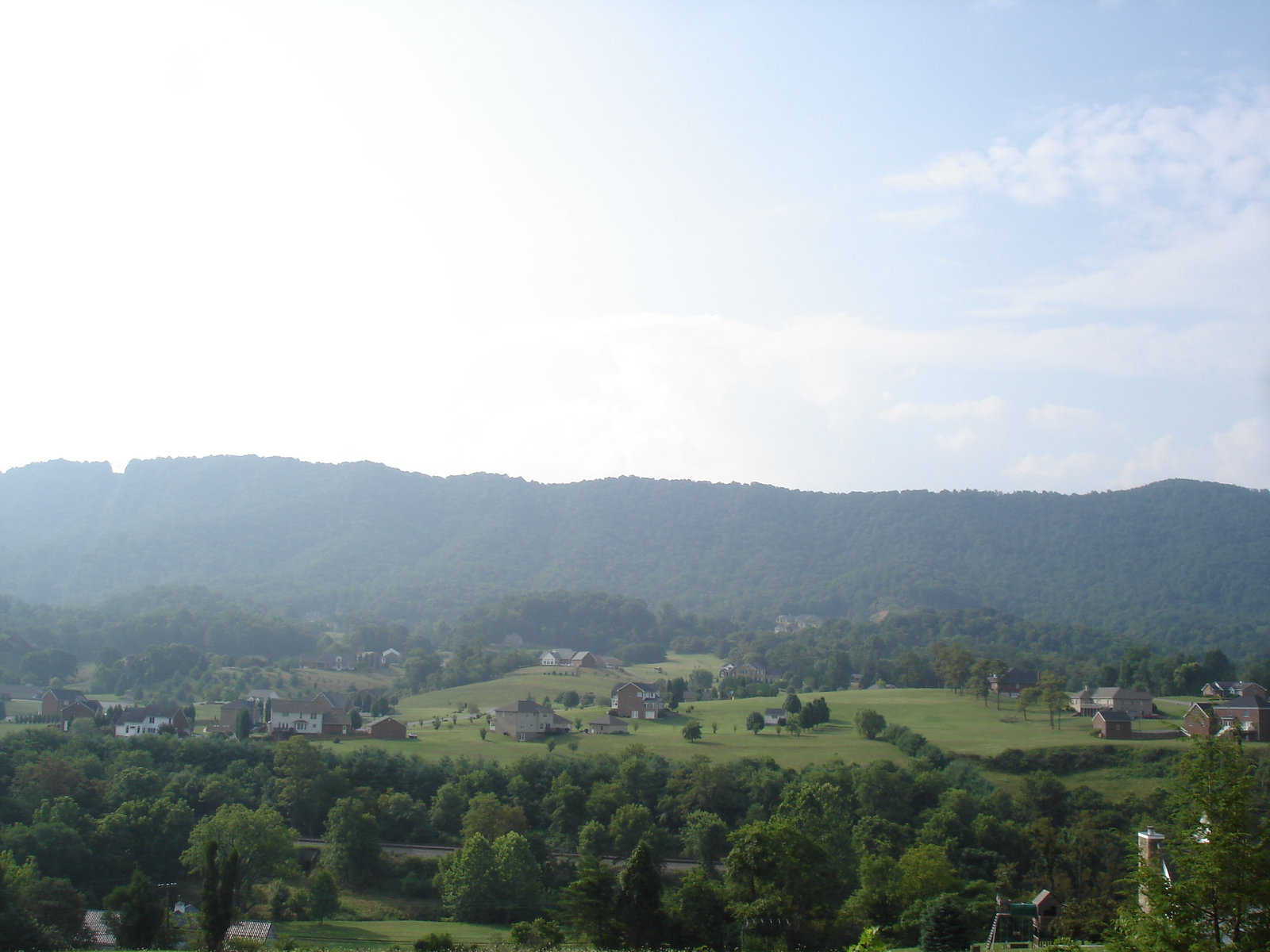 N & W railroad overlook.  16-07-2010