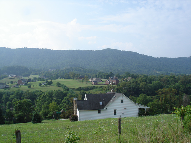 N & W railroad overlook.  16-07-2010