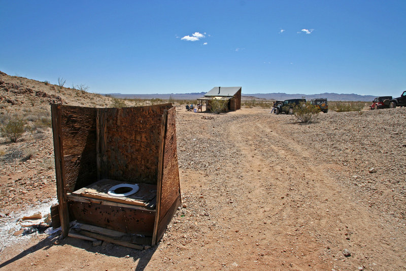 Shack Near Red Canyon (3758)