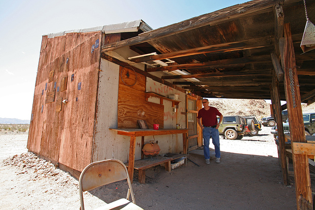 Shack Near Red Canyon (3760)