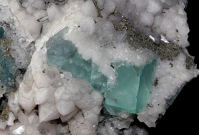 Fluorite vert d'eau 'turquoise clair' (4)