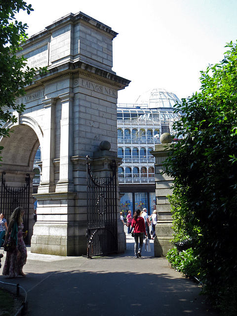 Stephen's Green North