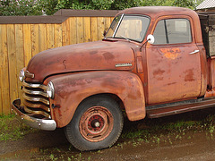 Camion Chevrolet ancien / Old Chevrolet truck - Recadrage.