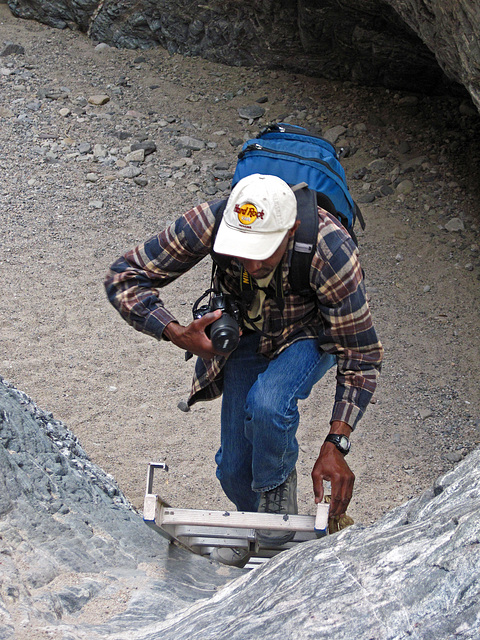 Cliff on a Ladder in Painted Canyon (2049)